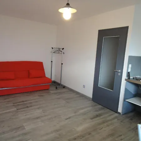 Apartment Type 1 Piece Proche Zenith *